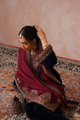 Traditional Indian ethnic outfit — women's handcrafted fashion | Inching India
