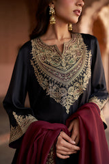Jashn Black Embroidered Salwar Set with Wine Dupatta, black paisley embroidered kurta salwar with wine organza dupatta, image 3 of 12
