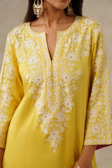ZOOM IN AARI FLORAL EMBROIDERY NECK