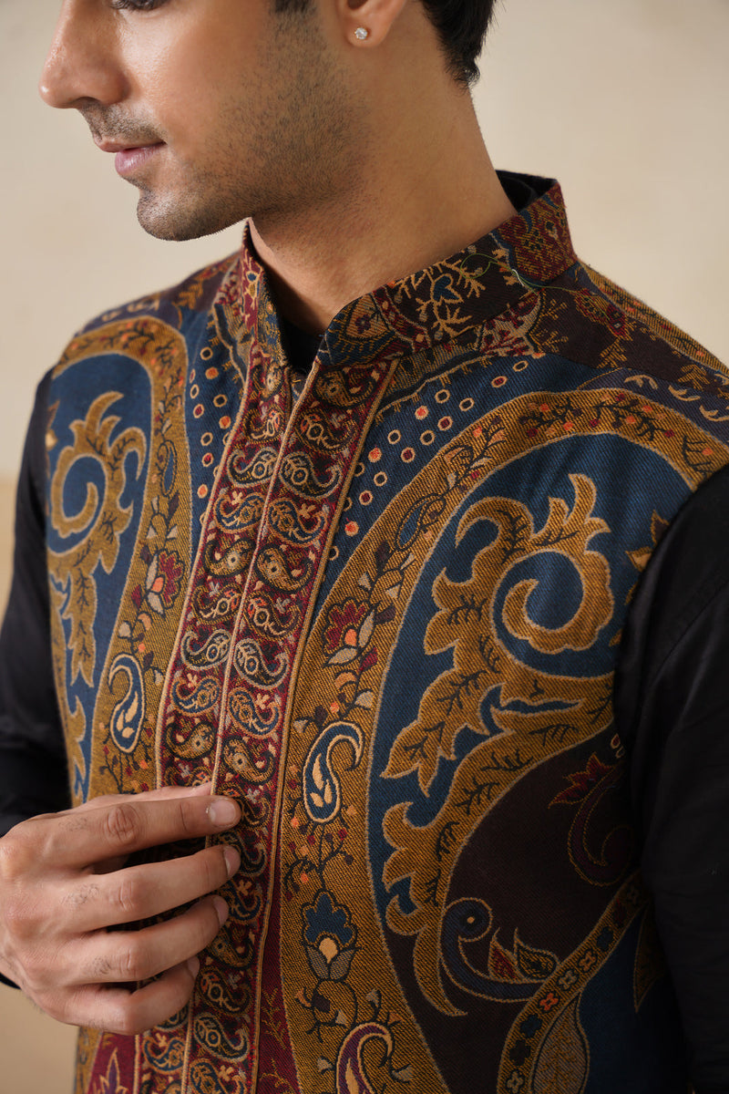 Meher Kaani Jacquard Jacket with Kurta & Pant