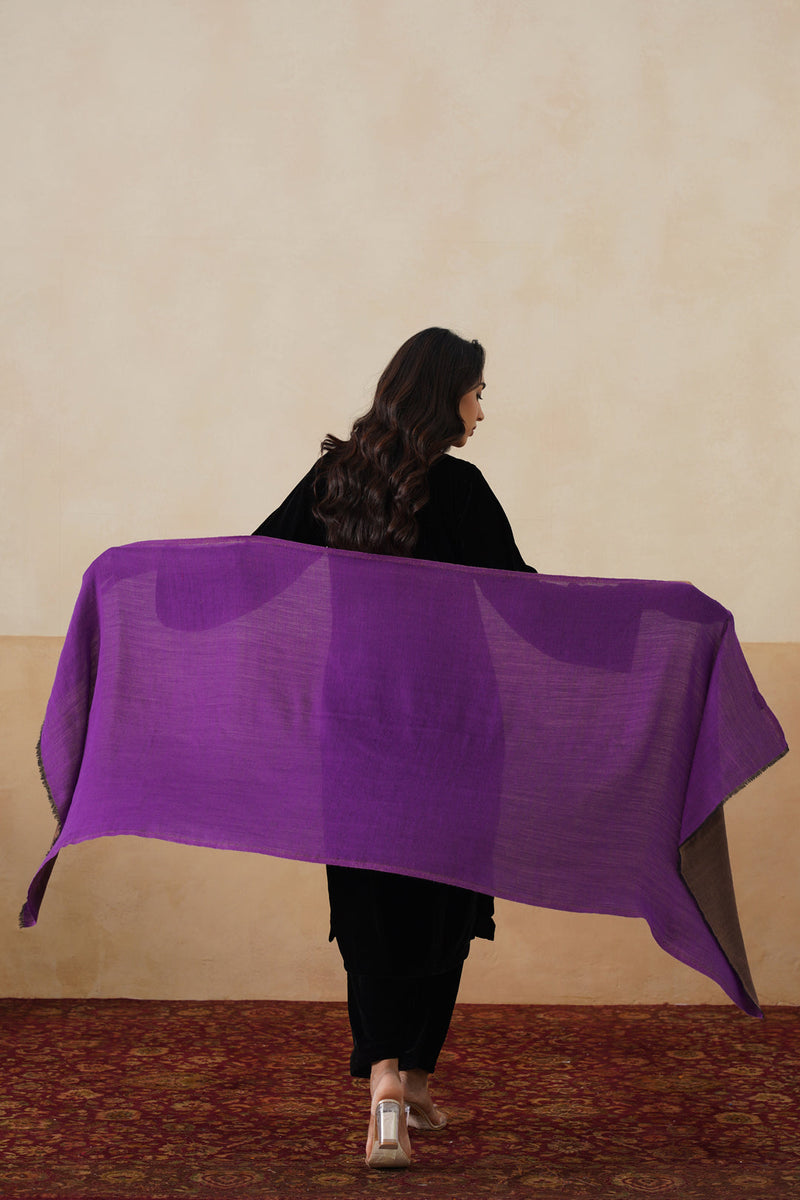 Royal wine with Antique Bronze Border