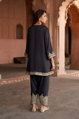 Jashn Black Embroidered Salwar Set with Wine Dupatta, black paisley embroidered kurta salwar with wine organza dupatta, image 9 of 12