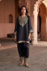 Jashn Black Embroidered Salwar Set with Wine Dupatta, black paisley embroidered kurta salwar with wine organza dupatta, image 11 of 12