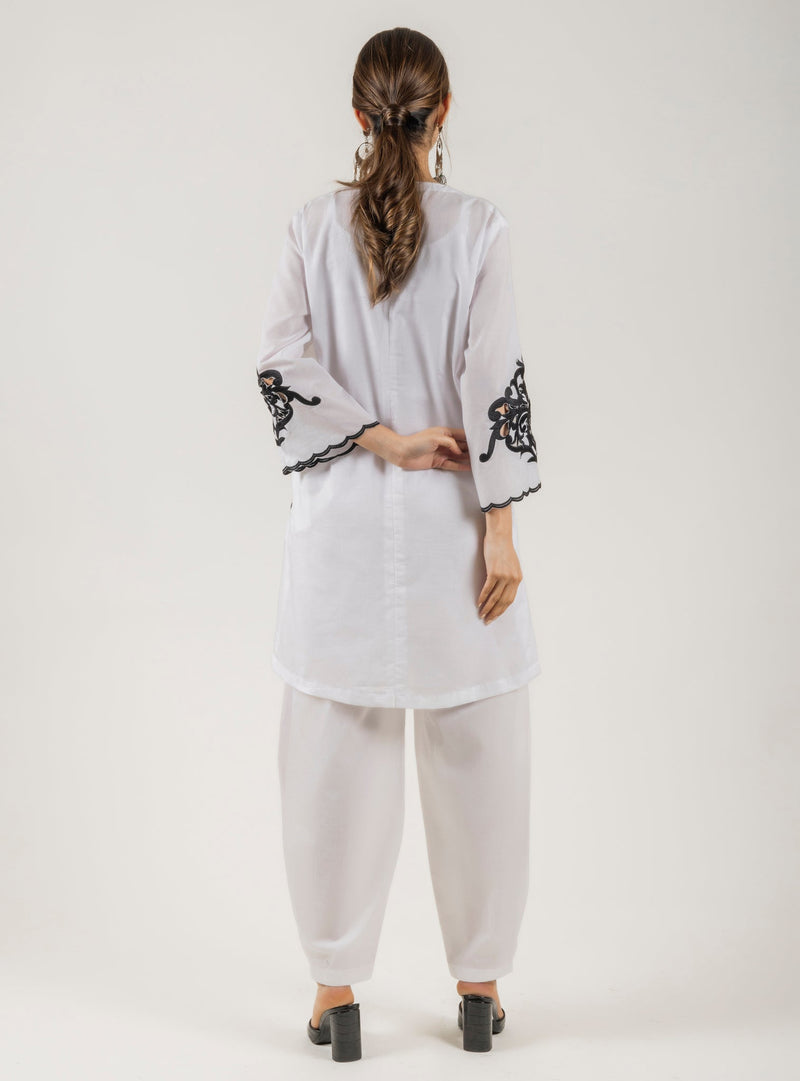 WHITE EMBROIDERED SUIT SET